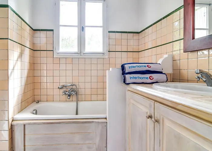 Les Restanques Golfe Saint Tropez-6 By Interhome Nyaraló Grimaud